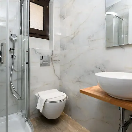 Luxury Sirens Fresh *